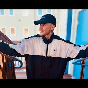 Reebok Men's Navy Blue White Athletic Mesh Lined Full Zip Jacket w Matching Cap